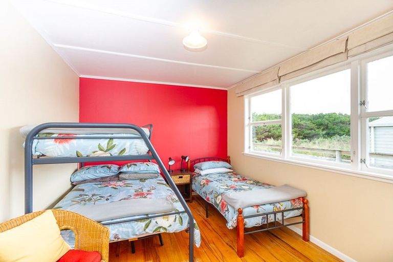 Photo of property in 37 Te Kiri Street, Himatangi Beach, Foxton, 4891