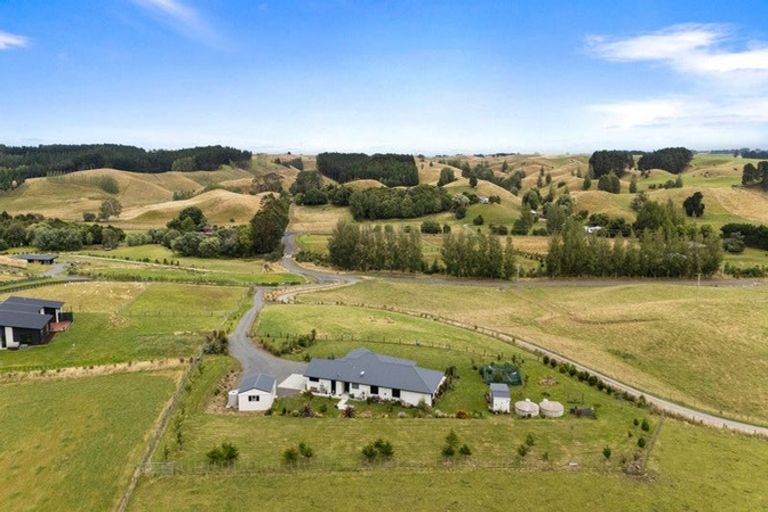 Photo of property in 29 Fry Road, Halcombe, Feilding, 4777