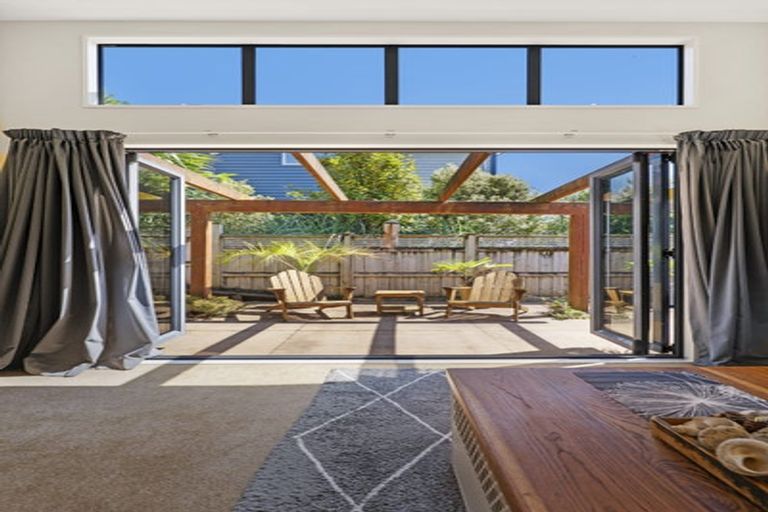 Photo of property in 39 Oteki Park Drive, Welcome Bay, Tauranga, 3112