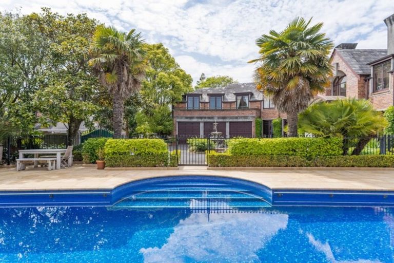 Photo of property in 79 Shore Road, Remuera, Auckland, 1050