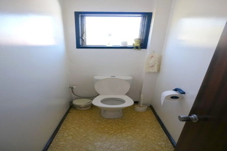 Photo of property in 57 Merriefield Avenue, Forrest Hill, Auckland, 0620