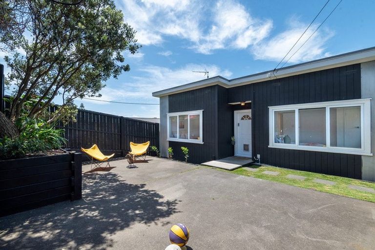 Photo of property in 42 Matipo Road, Mairangi Bay, Auckland, 0630