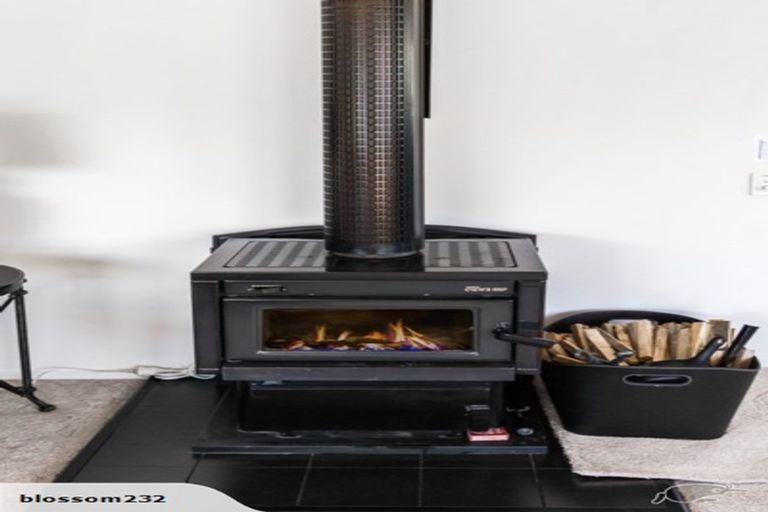 Photo of property in 5a Bolton Lane, Queenstown, 9300