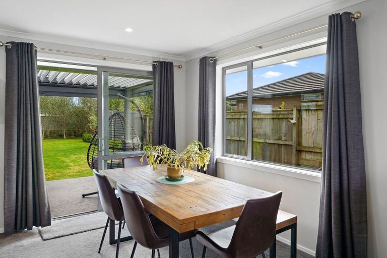 Photo of property in 4 Pohatu Lane, Otaki, 5512