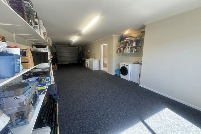 Photo of property in 5 Ashington Road, Silverstream, Upper Hutt, 5019