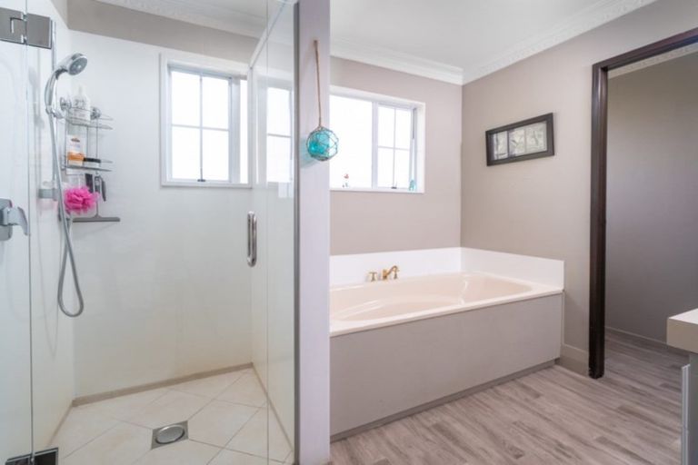 Photo of property in 2/26 Aubrey Crescent, Rainbow Point, Taupo, 3330