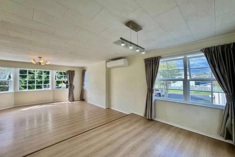 Photo of property in 10 Carter Place, Manurewa, Auckland, 2102