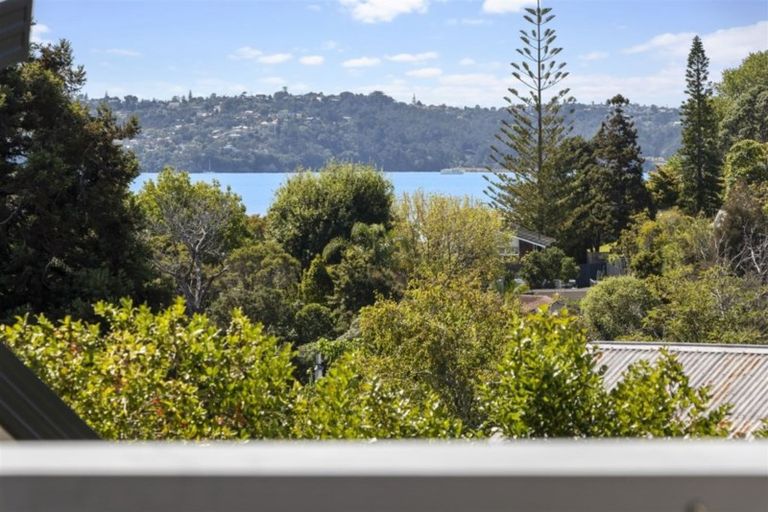 Photo of property in 7a Justin Place, Te Atatu Peninsula, Auckland, 0610