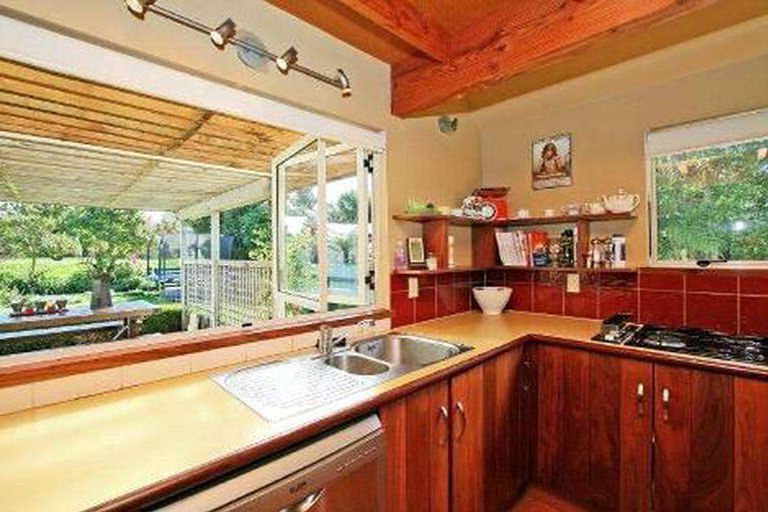 Photo of property in 33a Ferry Road, Clive, 4102