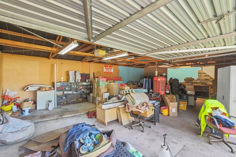 Photo of property in 25 Main North Road, Woodend, 7610