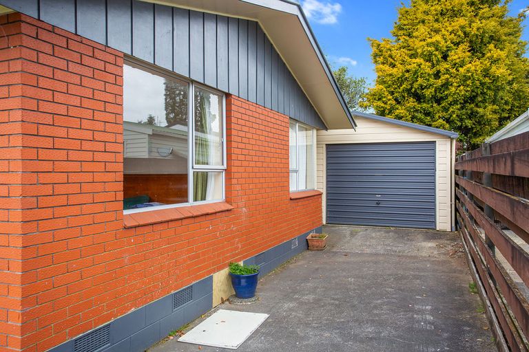 Photo of property in 42 Shakespeare Street, Leamington, Cambridge, 3432