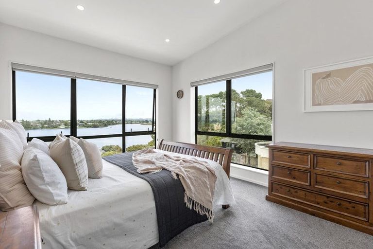 Photo of property in 17a Constable Lane, West Harbour, Auckland, 0618