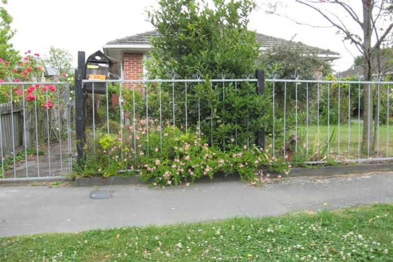 Photo of property in 35 Balgay Street, Upper Riccarton, Christchurch, 8041