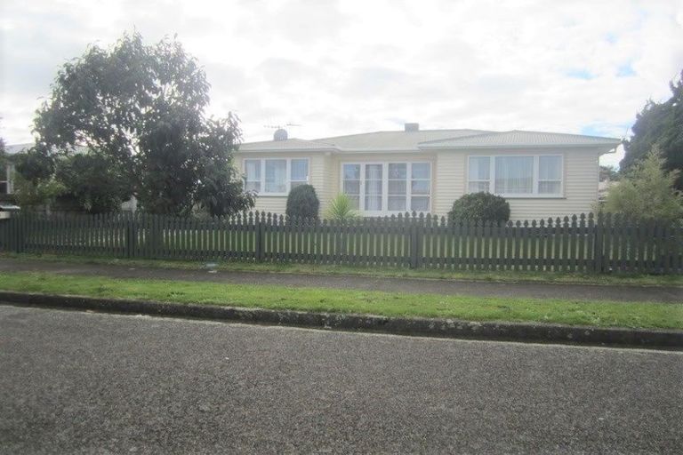 Photo of property in 5 Ross Street, Levin, 5510