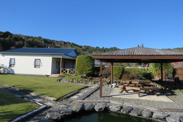 Photo of property in 32-34 Coal Street, Reefton, 7830