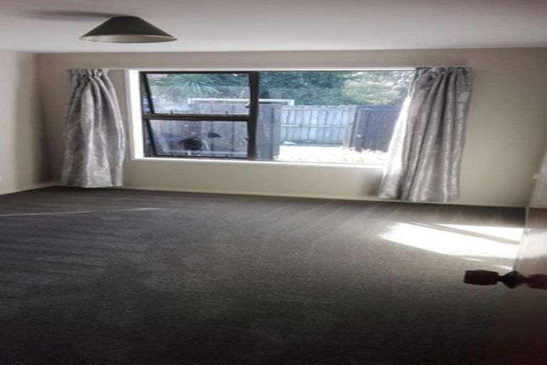 Photo of property in 1/59 Royal Park Drive, Parklands, Christchurch, 8083