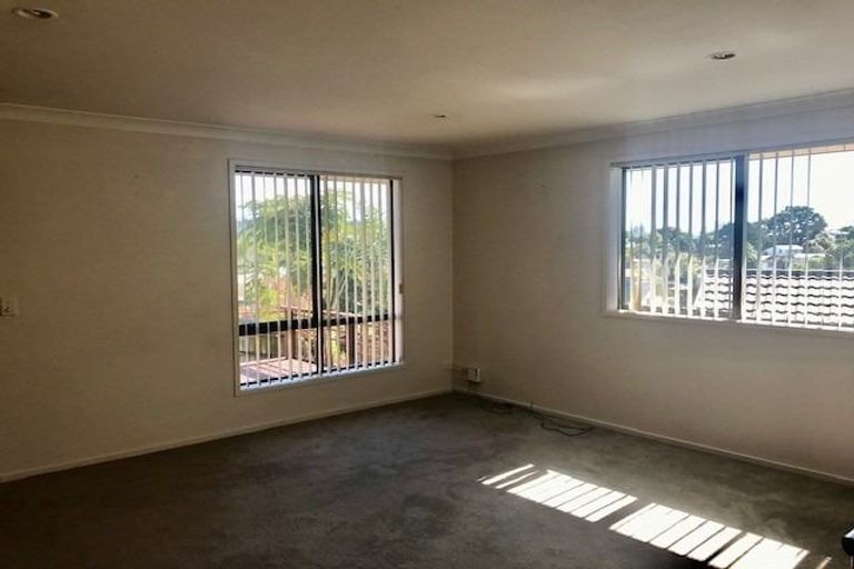 Photo of property in 96 Kamara Road, Glen Eden, Auckland, 0602