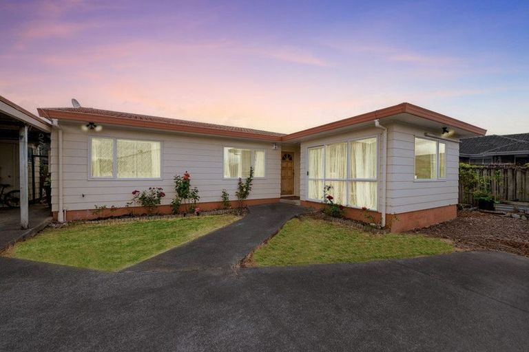 Photo of property in 30a Royton Avenue, Mangere East, Auckland, 2024