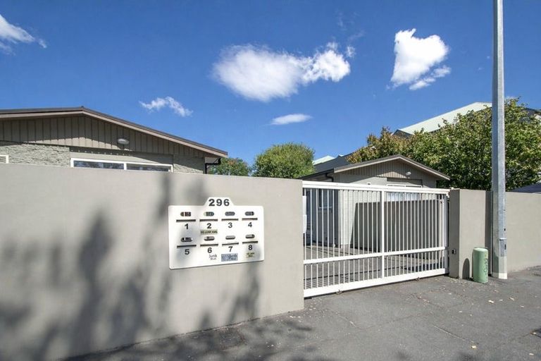 Photo of property in 1/296 Bealey Avenue, Christchurch Central, Christchurch, 8013