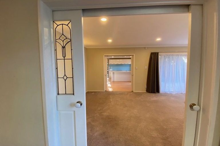 Photo of property in 5 Fielding Crescent, Farm Cove, Auckland, 2012