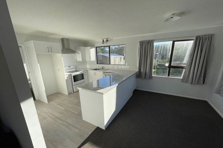 Photo of property in 63 Percy Dyett Drive, Karori, Wellington, 6012