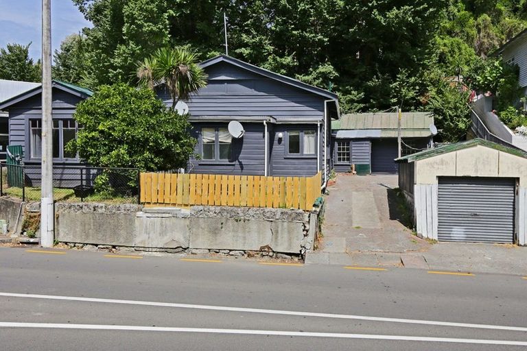 Photo of property in 80 Shakespeare Road, Bluff Hill, Napier, 4110