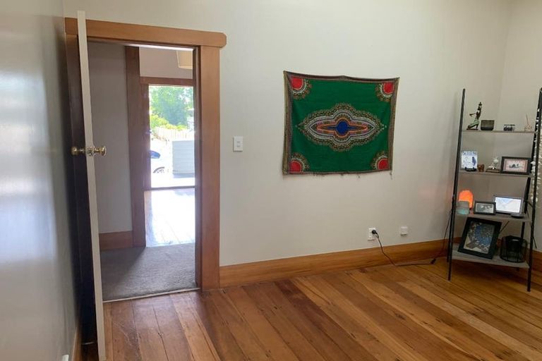 Photo of property in 8 Manning Street, Hamilton Central, Hamilton, 3204