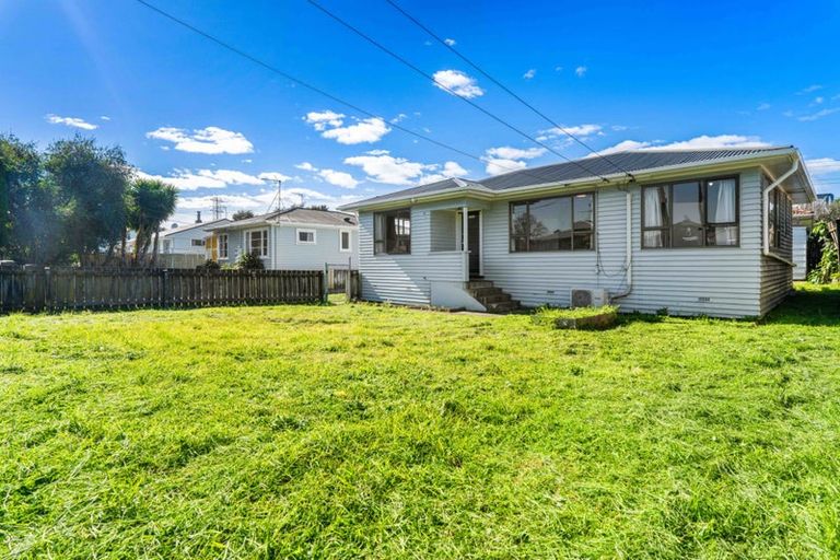 Photo of property in 15 Ranum Road, Papatoetoe, Auckland, 2025
