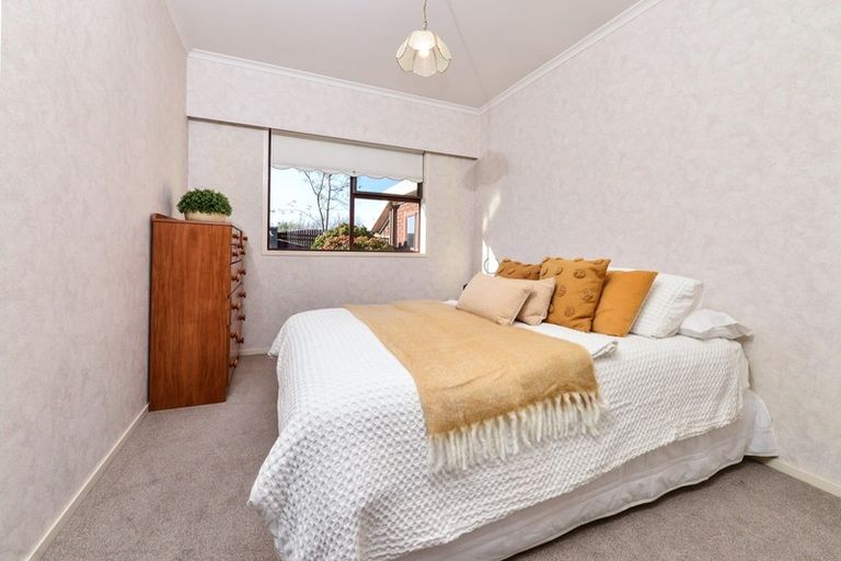 Photo of property in 16 Cattanach Street, St Andrews, Hamilton, 3200