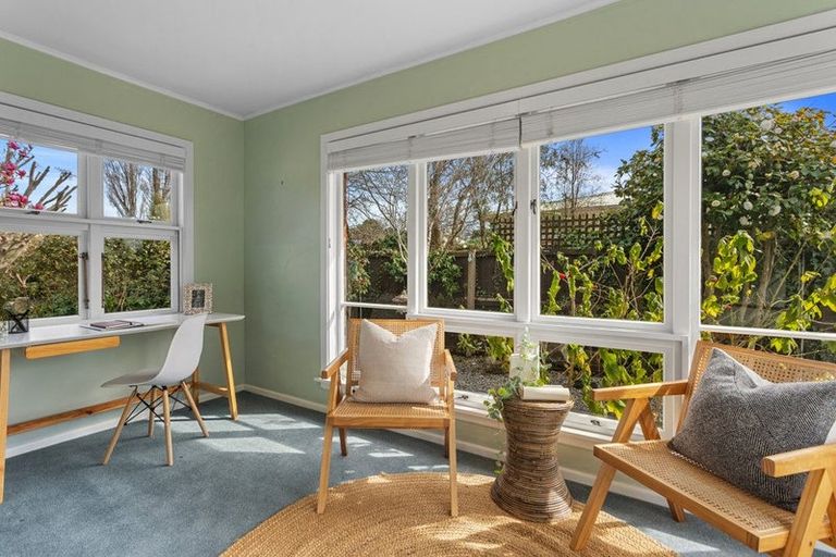 Photo of property in 53 Westburn Terrace, Burnside, Christchurch, 8041