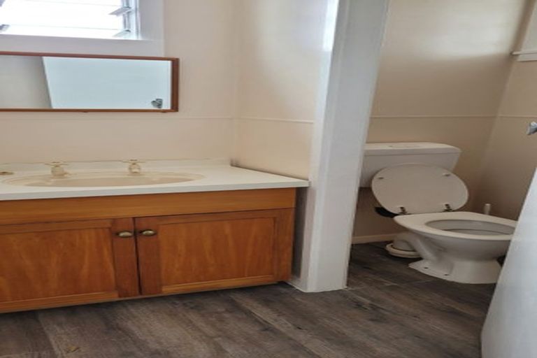 Photo of property in 28 Palmerston Street, Westport, 7825