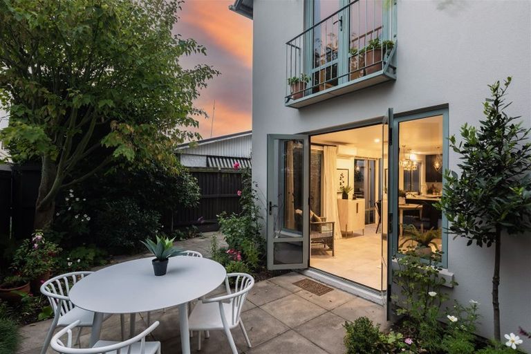 Photo of property in 35a Trafalgar Street, St Albans, Christchurch, 8014