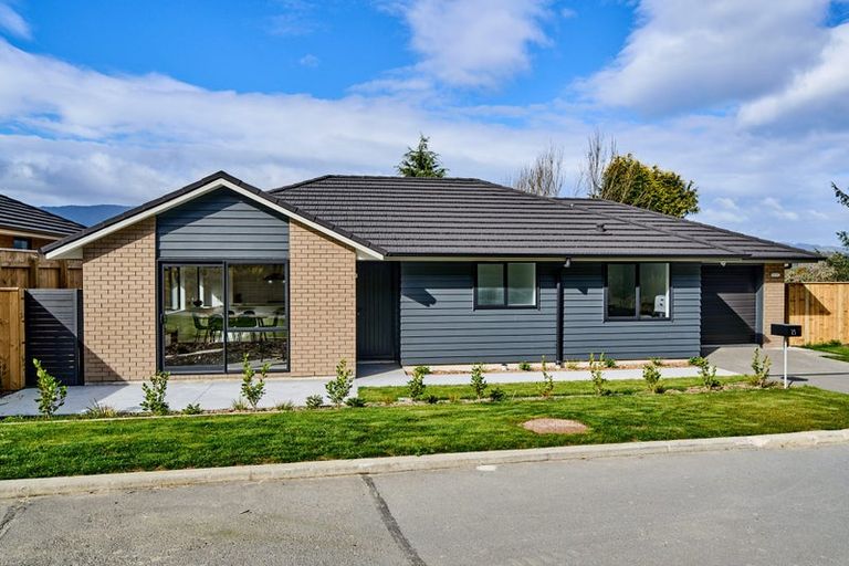 Photo of property in 23 Colorado Road, Totara Park, Upper Hutt, 5018