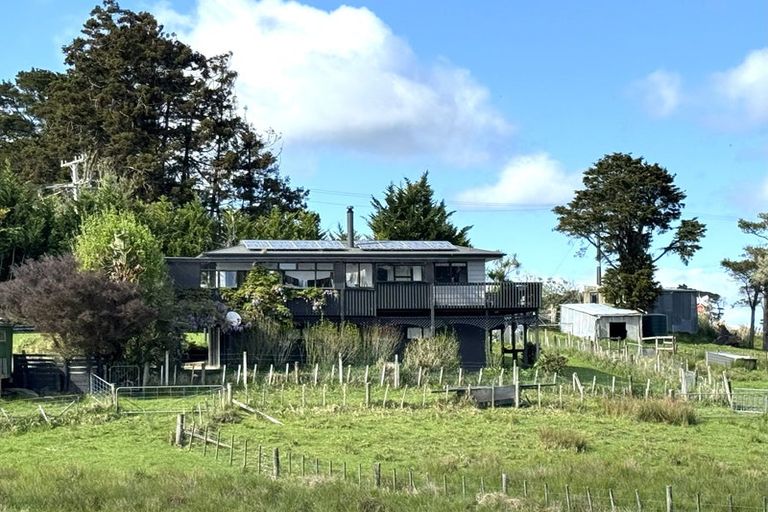 Photo of property in 8 Huarau Station Road, Maungaturoto, 0583