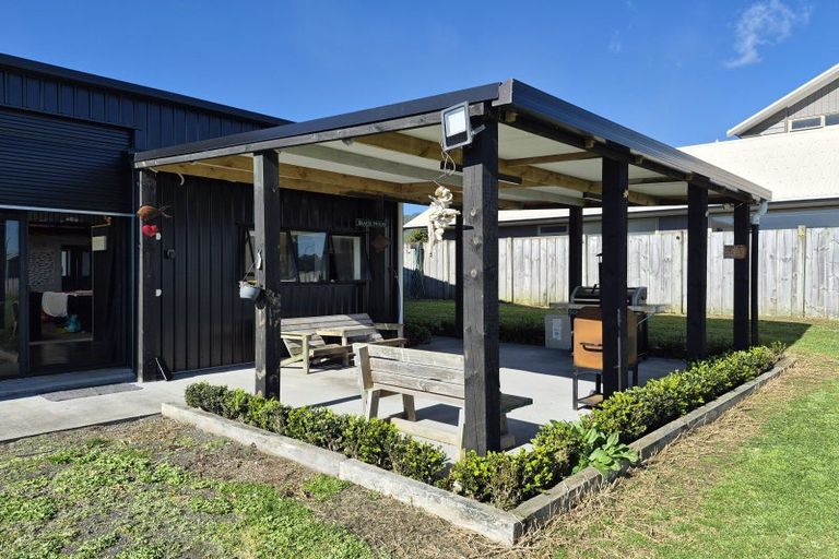 Photo of property in 11 Koromiko Drive, Coromandel, 3506