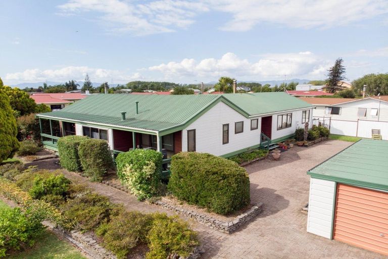 Photo of property in 2 Hale Place, Ngatea, 3503