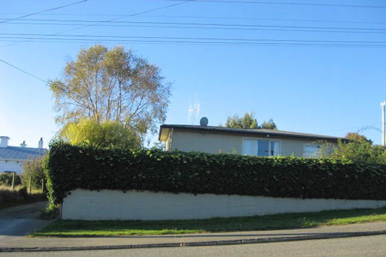 Photo of property in 24 Tamar Street, South Hill, Oamaru, 9400