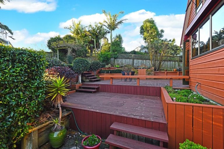 Photo of property in 6 Tilia Place, Totara Heights, Auckland, 2105