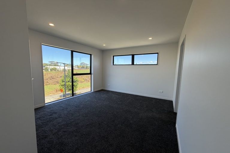 Photo of property in 18 Mataitai Road, Hobsonville, 0618