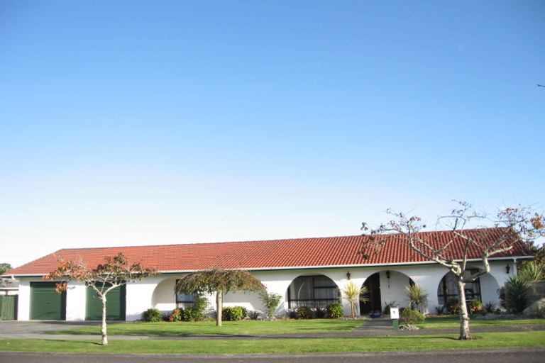 Photo of property in 1 Renata Road, Otaki, 5512