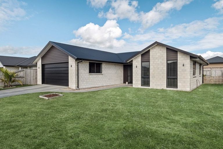 Photo of property in 22 Piata Street, Papamoa Beach, Papamoa, 3118
