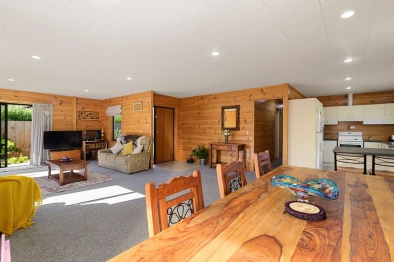 Photo of property in 10 Heaphy Place, Pukehangi, Rotorua, 3015