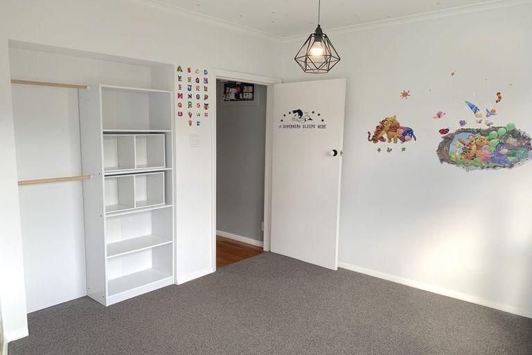 Photo of property in 34 Ranui Terrace, Tawa, Wellington, 5028