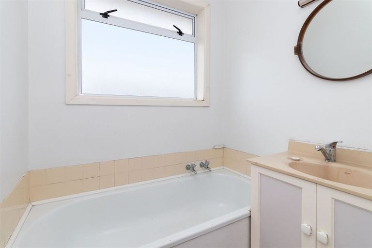 Photo of property in 35 Bermuda Drive, Hornby, Christchurch, 8042