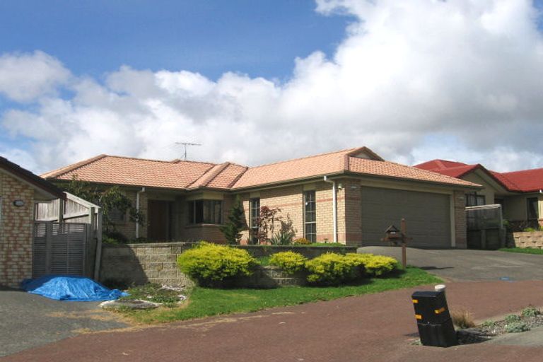 Photo of property in 16 Pyrite Street, Westgate, Auckland, 0614