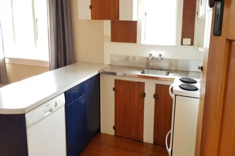 Photo of property in 22 Ngaio Street, Strandon, New Plymouth, 4312