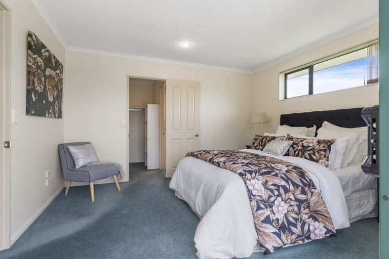 Photo of property in 3 Morewa Place, Takanini, 2112