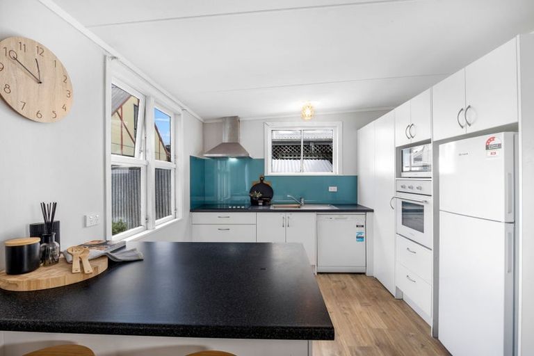 Photo of property in 7 Lowther Street, Whanganui, 4500