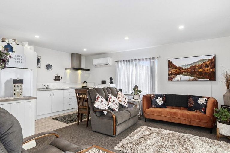 Photo of property in 11 Kamahi Crescent, Papamoa Beach, Papamoa, 3118