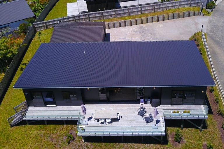 Photo of property in 6 Sunset Heights, Cable Bay, 0420